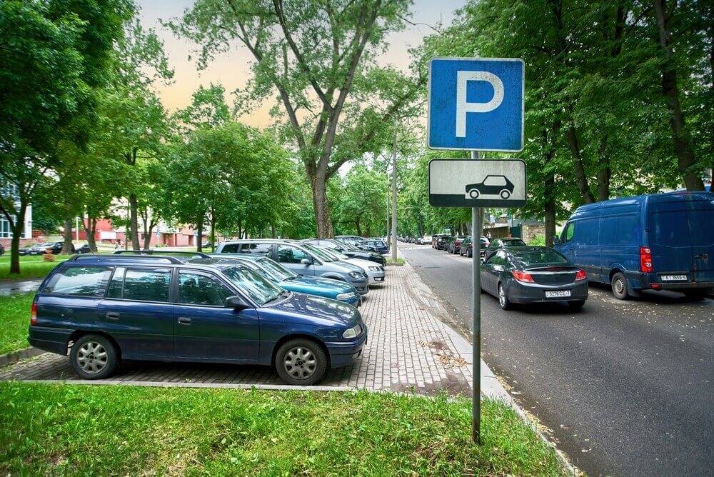 Car crossing in the parking lot.